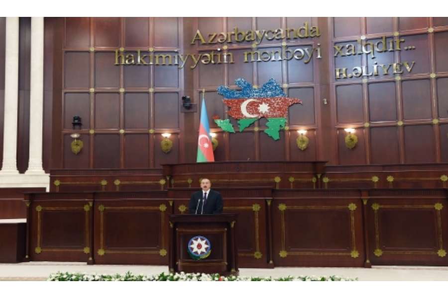 Milli Məclisdə Azərbaycan parlamentinin 100 illiyi münasibətilə təntənəli iclas keçirilib