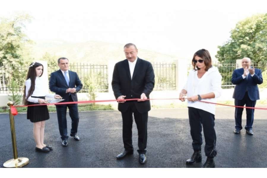 İsmayıllı rayonunun Lahıc qəsəbəsində yeni inşa olunan məktəb binası istifadəyə verilib